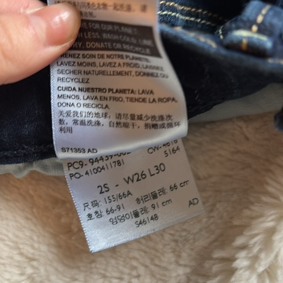 Levi’s Stratus Curves Straight Jeans – Size 26 | Dark Wash Denim | Mid Rise | - Picture 7 of 7